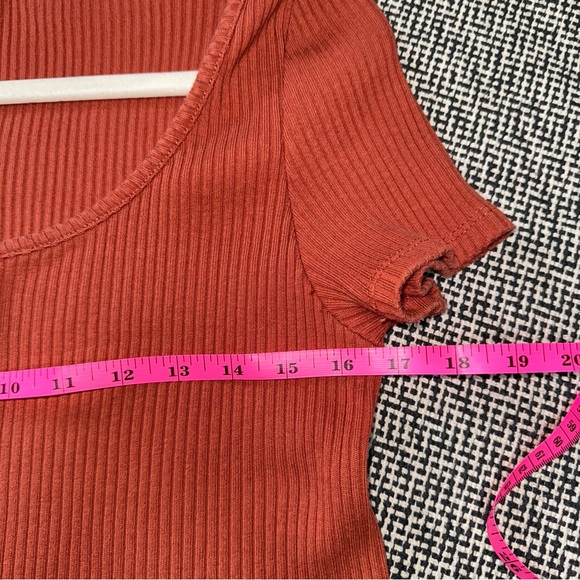 Levi’s Ribbed Button Up - Picture 8 of 10